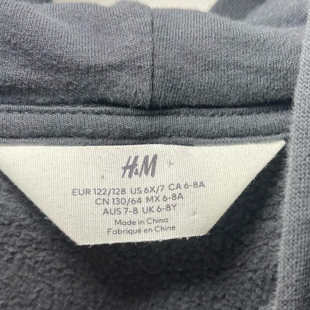 H&M Kids Disney 100 years Hoodie Black Graphic Sweatshirt Mickey Minnie 6-7Y - Picture 6 of 10
